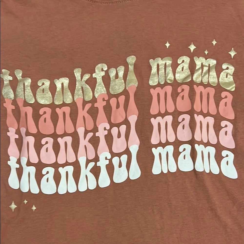 Thankful Mama Graphic T-Shirt - Picture 2 of 5